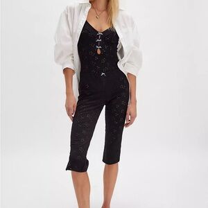 NWT Intimately FP Full Bloom Capris in Black